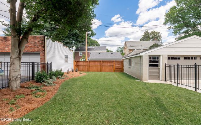 2505 Broadmeade Rd, Louisville, KY 40205