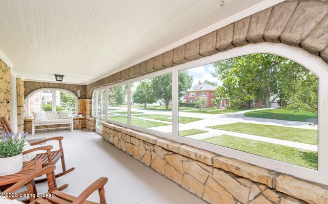 2505 Broadmeade Rd, Louisville, KY 40205