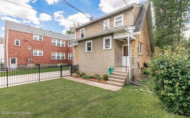 2505 Broadmeade Rd, Louisville, KY 40205