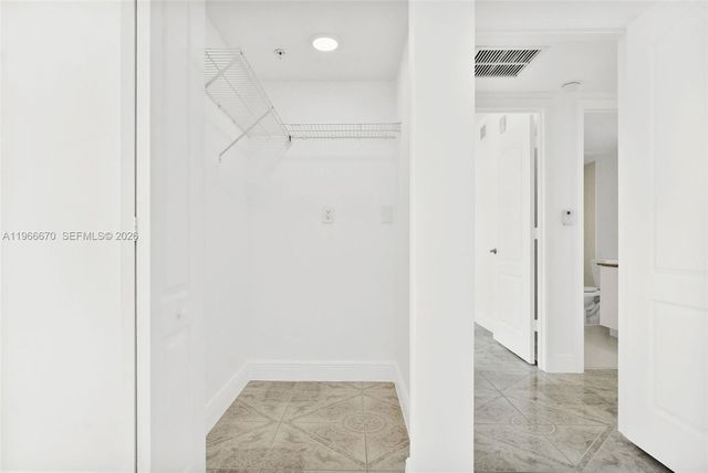 60 NW 37th Ave 1004, Miami, FL 33125