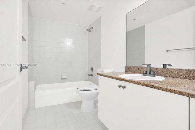 60 NW 37th Ave 1004, Miami, FL 33125