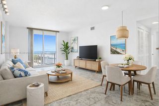 60 NW 37th Ave 1004, Miami, FL 33125