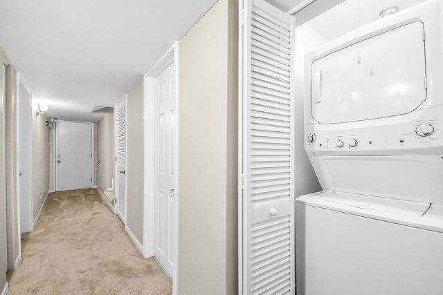 1049 W MONTANA Street 1, Chicago, IL 60614