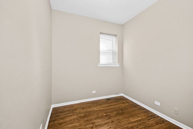 1049 W MONTANA Street 1, Chicago, IL 60614