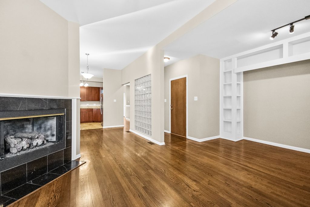1049 W MONTANA Street 1, Chicago, IL 60614 — photo 4