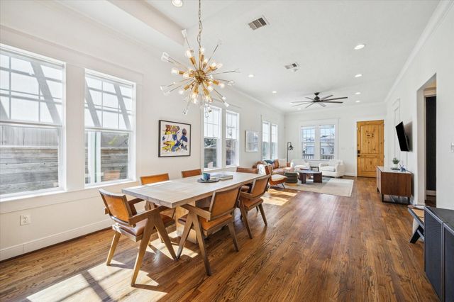 304 Walton Street, Houston, TX 77009