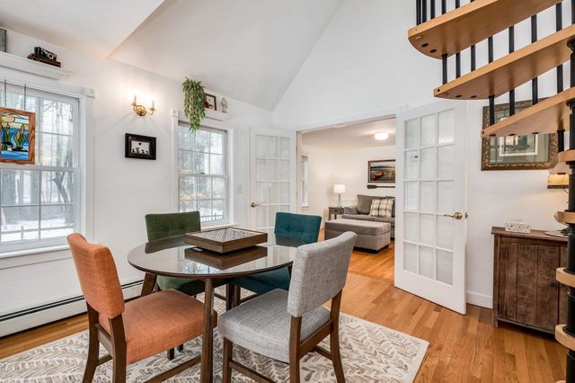 12 Spencer Lane, Lee, NH 03861