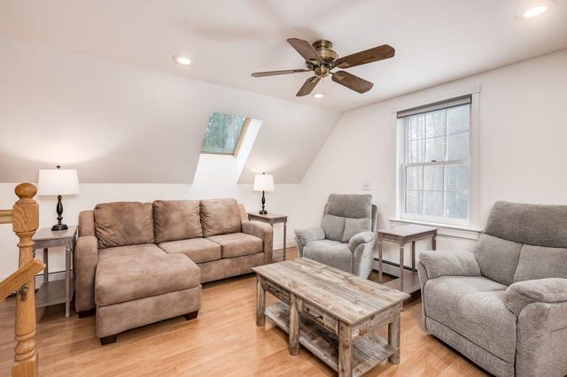 12 Spencer Lane, Lee, NH 03861