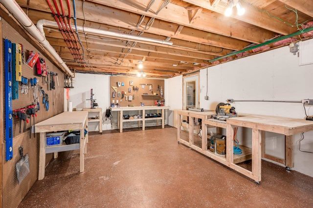 12 Spencer Lane, Lee, NH 03861