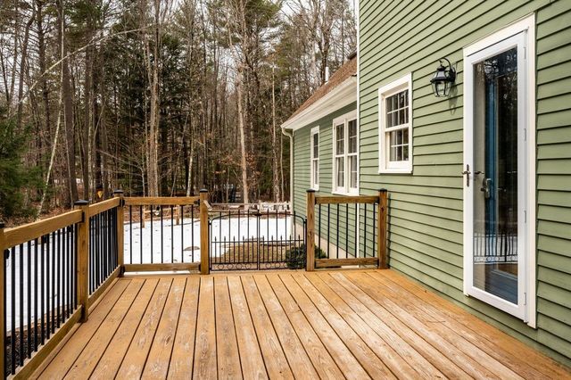 12 Spencer Lane, Lee, NH 03861