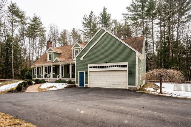 12 Spencer Lane, Lee, NH 03861