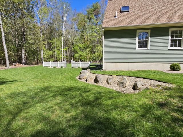 12 Spencer Lane, Lee, NH 03861