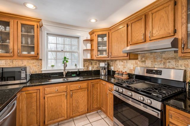 12 Spencer Lane, Lee, NH 03861