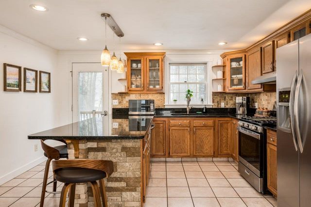 12 Spencer Lane, Lee, NH 03861