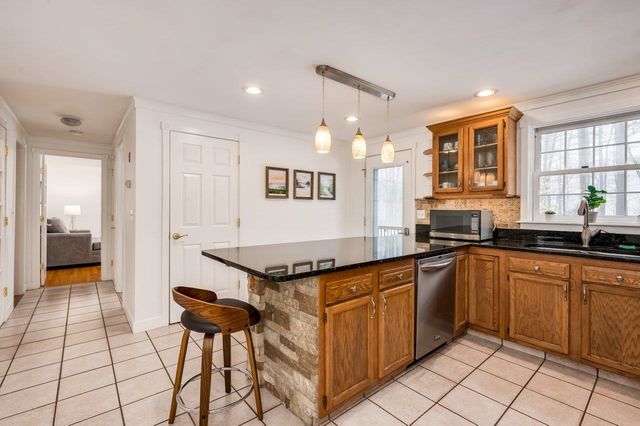 12 Spencer Lane, Lee, NH 03861