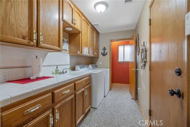 594 Diana, Hanford, CA 93230