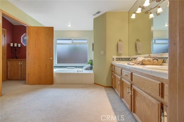 594 Diana, Hanford, CA 93230