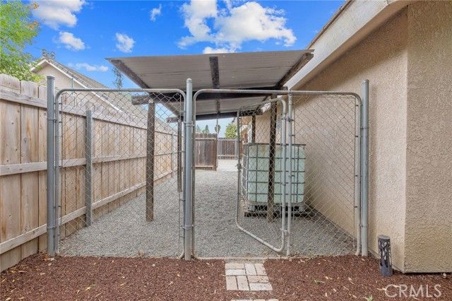 594 Diana, Hanford, CA 93230