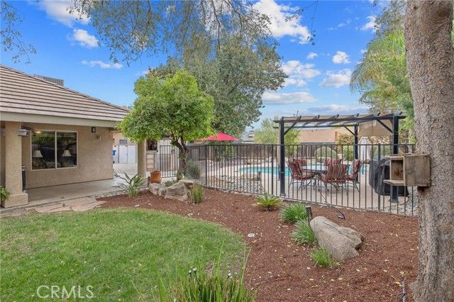 594 Diana, Hanford, CA 93230