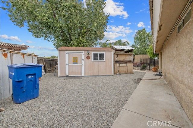 594 Diana, Hanford, CA 93230