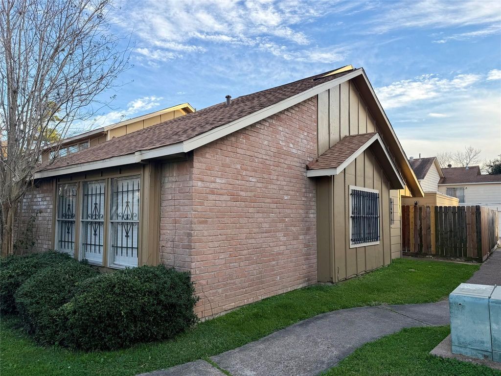 12235 W Village Drive D, Houston, TX 77039