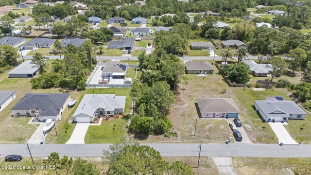 3001 Gaffney Avenue SE, Palm Bay, FL 32909