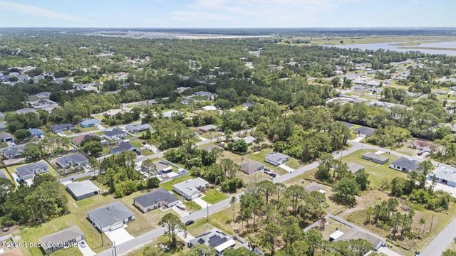 3001 Gaffney Avenue SE, Palm Bay, FL 32909