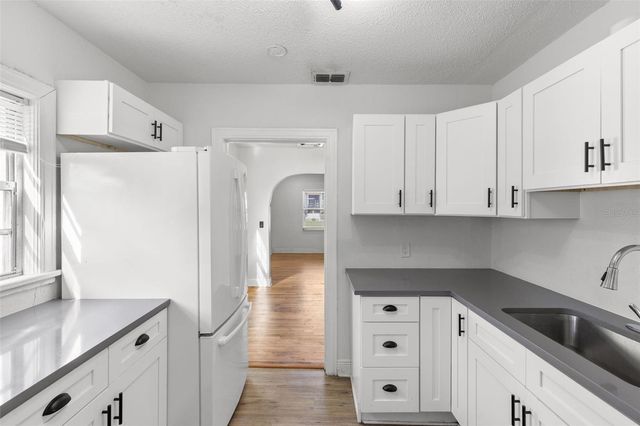 1112 W PENINSULAR STREET, Tampa, FL 33603