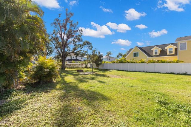 1112 W PENINSULAR STREET, Tampa, FL 33603