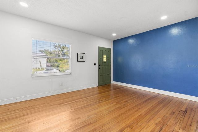 1112 W PENINSULAR STREET, Tampa, FL 33603