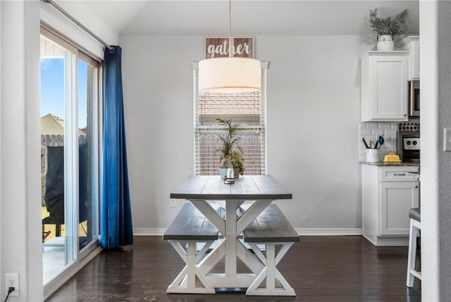 201 Genoa Way, Centerton, AR 72719