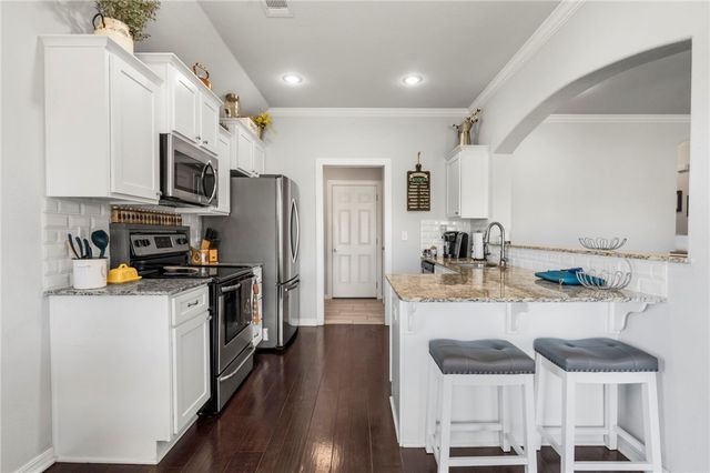 201 Genoa Way, Centerton, AR 72719