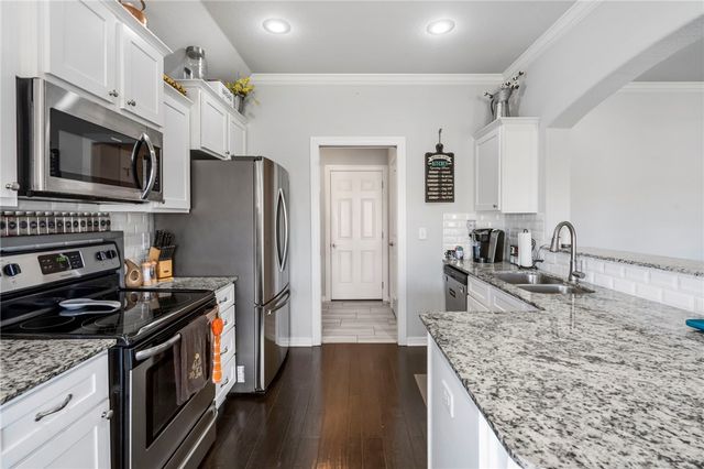 201 Genoa Way, Centerton, AR 72719