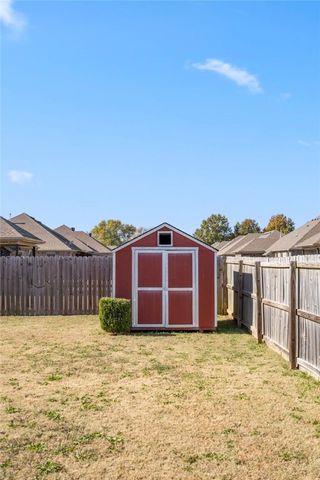 201 Genoa Way, Centerton, AR 72719