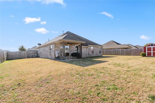 201 Genoa Way, Centerton, AR 72719