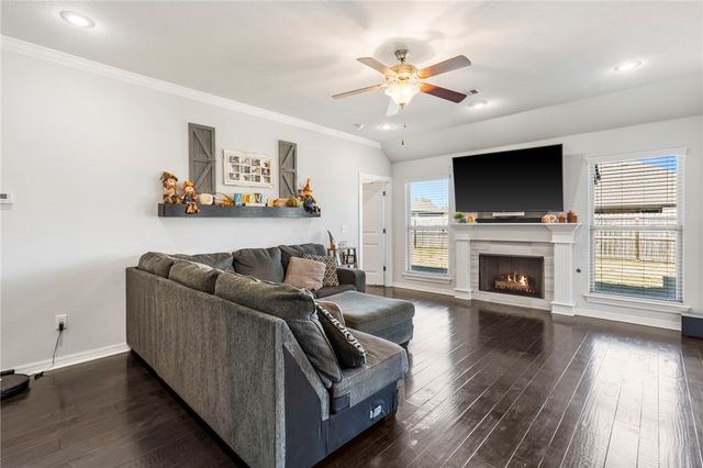 201 Genoa Way, Centerton, AR 72719