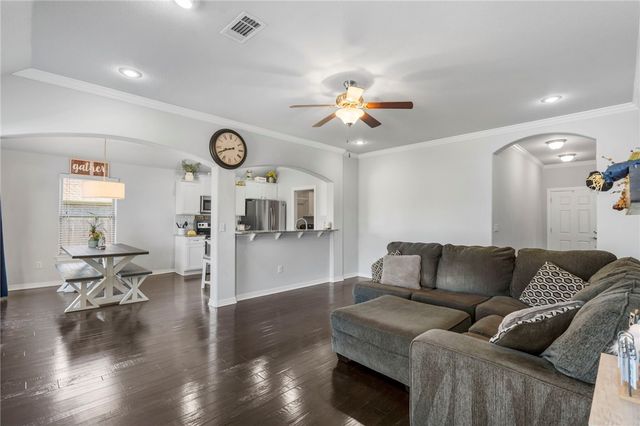 201 Genoa Way, Centerton, AR 72719