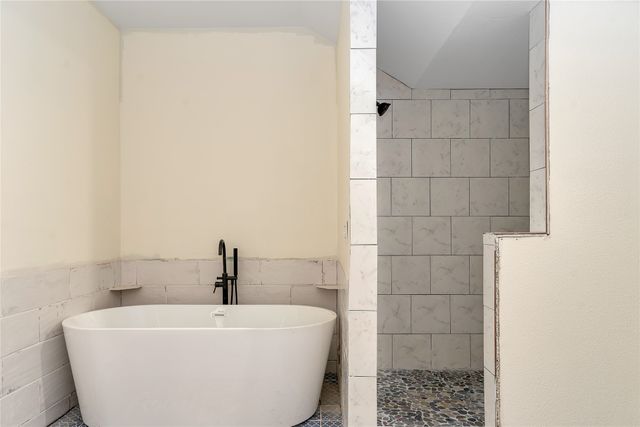 172 County Road 1296, Morgan, TX 76671