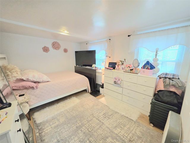 525 Riverleigh Avenue 111, Riverhead, NY 11901