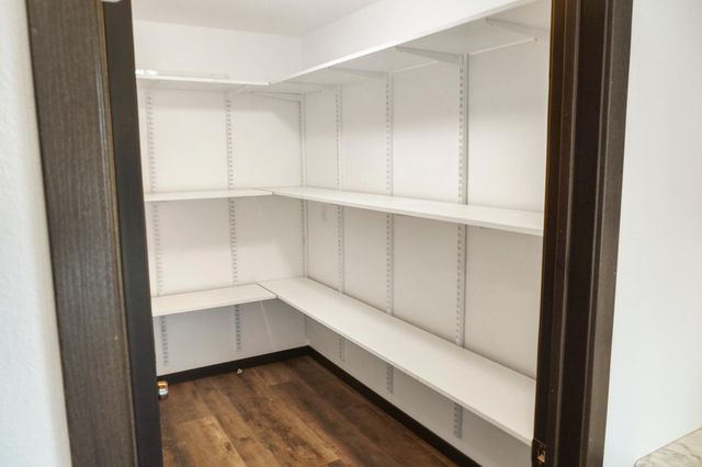 208 4th st NW, Gwinner, ND 58040