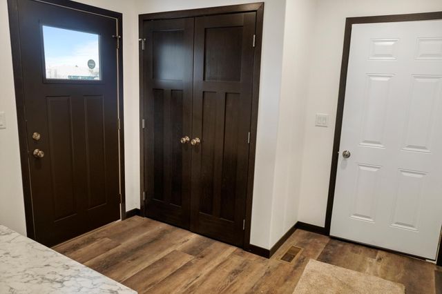 208 4th st NW, Gwinner, ND 58040