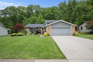 5602 Ely Vista Drive, Parma, OH 44129