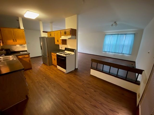 72 White Oaks Road, Matteson, IL 60443