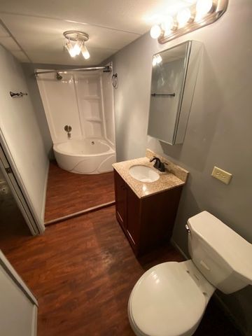 72 White Oaks Road, Matteson, IL 60443