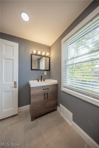 3534 Bainbridge Road, Cleveland Heights, OH 44118