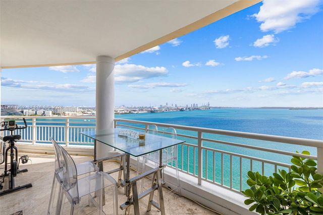 848 Brickell Key Dr 1601, Miami, FL 33131
