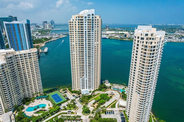 848 Brickell Key Dr 1601, Miami, FL 33131