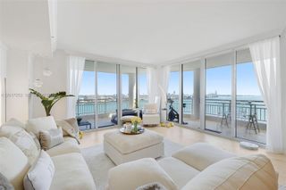 848 Brickell Key Dr 1601, Miami, FL 33131