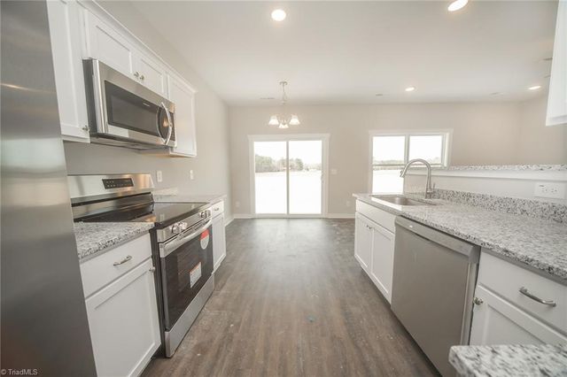 1009 Fairfield Drive, Yadkinville, NC 27055