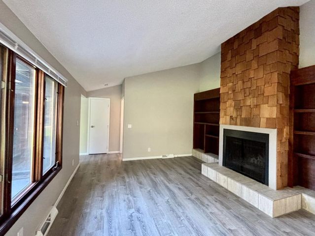 1414 W Danube Road, Fridley, MN 55432